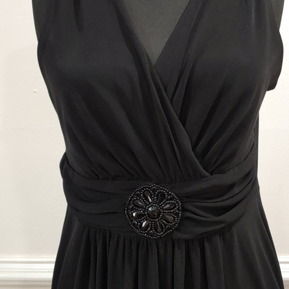 Long black dress - Picture 5 of 9